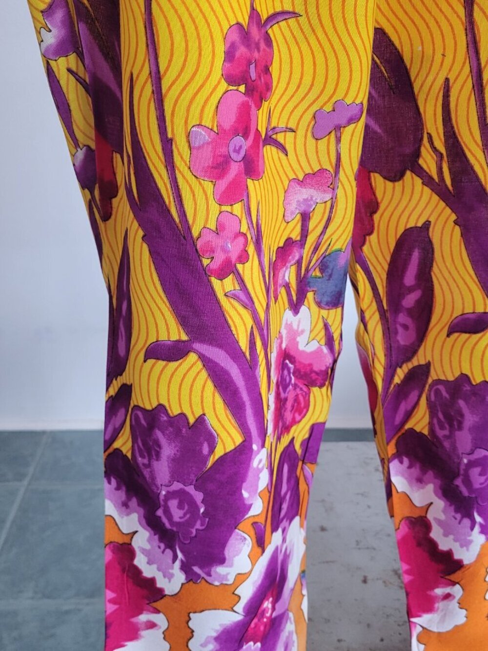 CKYMM Women's Wide-Leg Floral Patterned Pants ( Size: S/M) - Picture 11 of 14